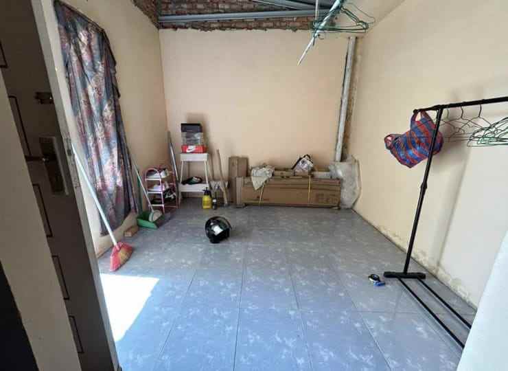 dijual rumah jl uka