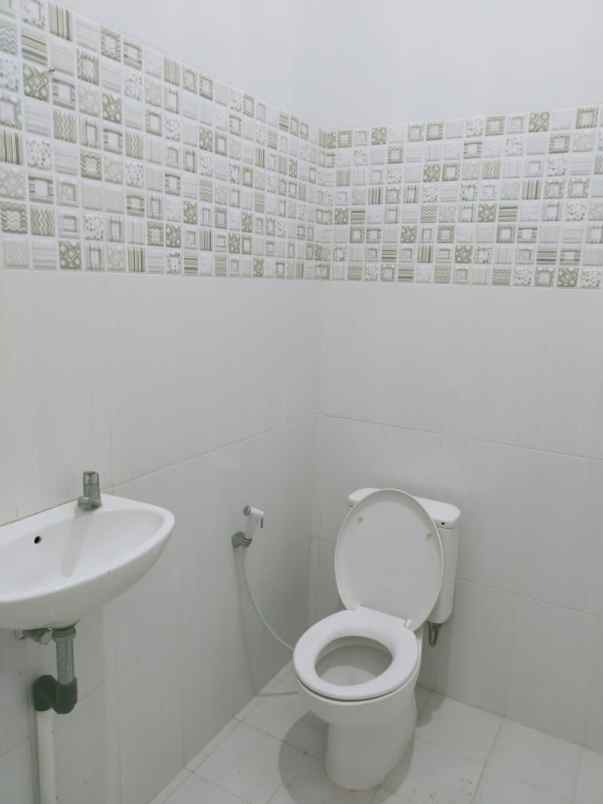 dijual rumah jln lebak asih rt 06 rw 04