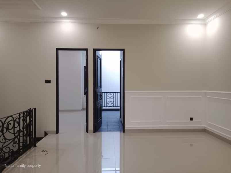 dijual rumah jln raya joglo kembangan