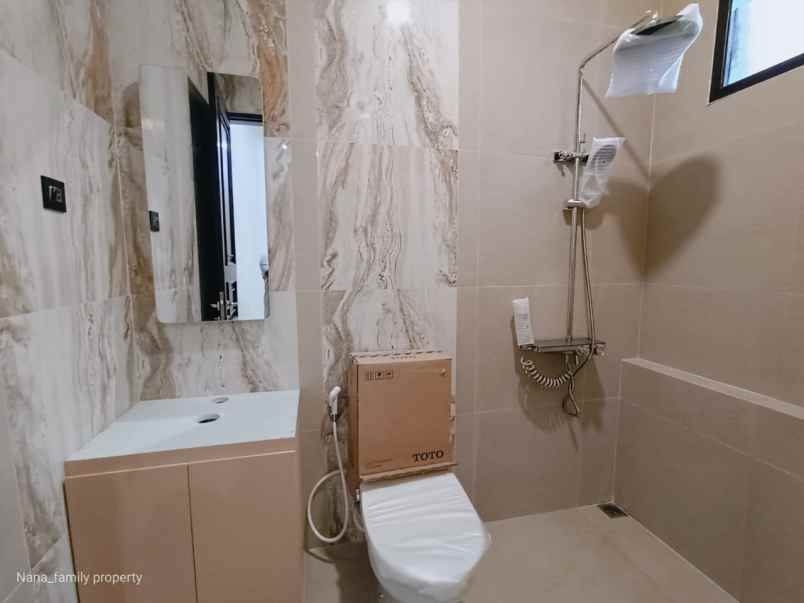 dijual rumah jln raya joglo kembangan