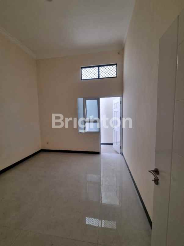 dijual rumah karang empat