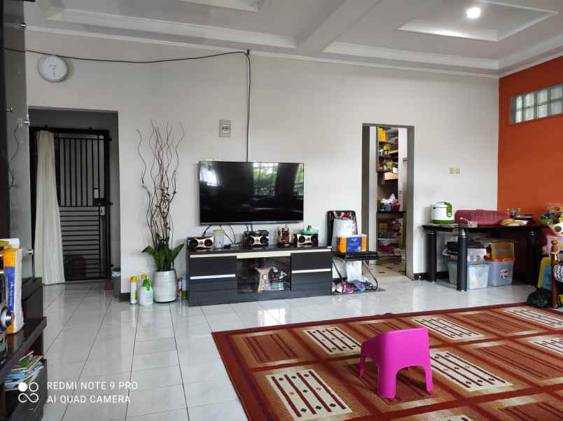 dijual rumah karangmekar