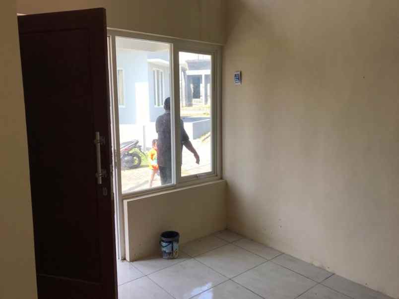 dijual rumah karangploso