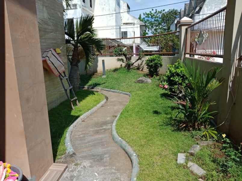 dijual rumah kebraon indah