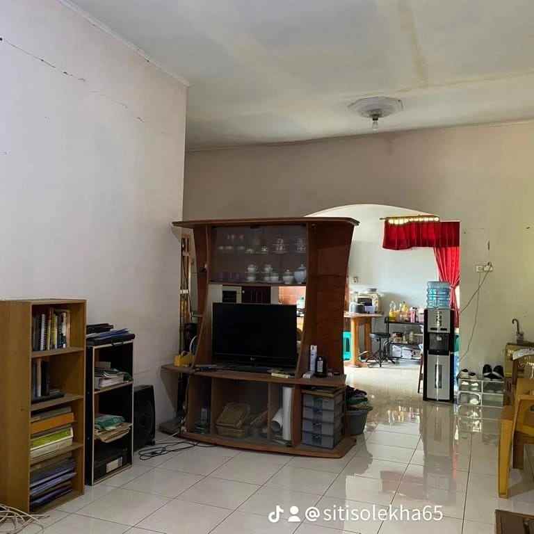 dijual rumah kompas mekarsari