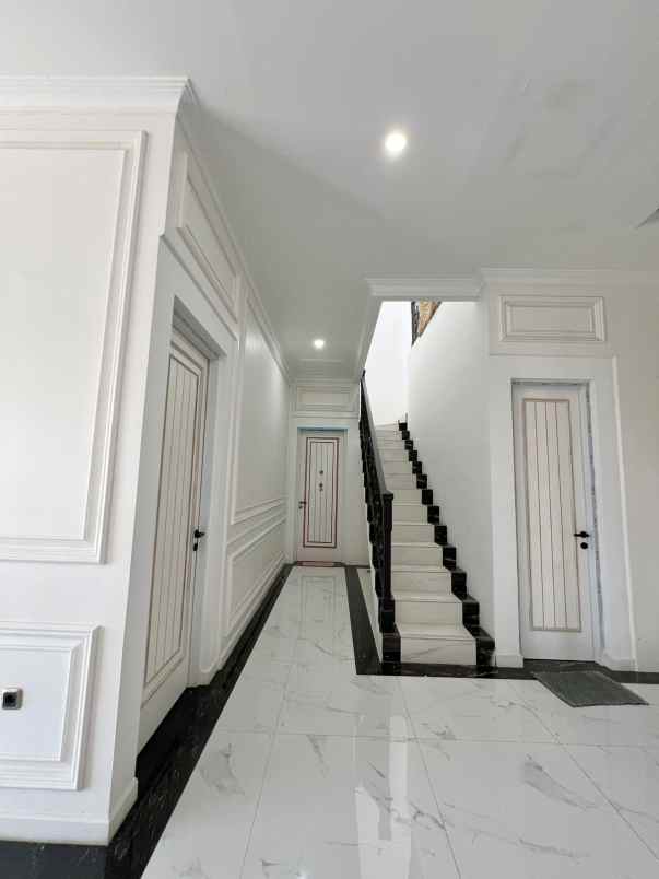 dijual rumah komplek balista cikole lembang