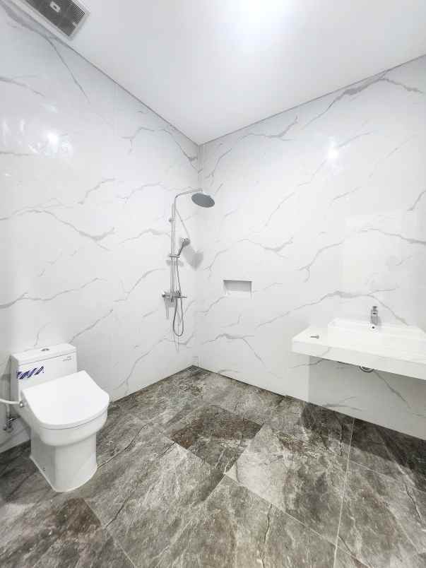 dijual rumah komplek bintaro jaya sektor 7