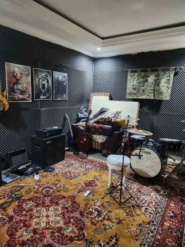 dijual rumah komplek cipinang cempedak