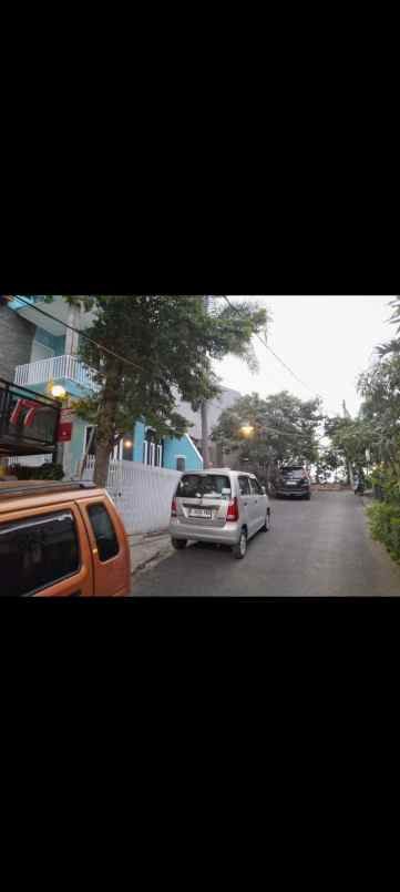 dijual rumah komplek griya winaya