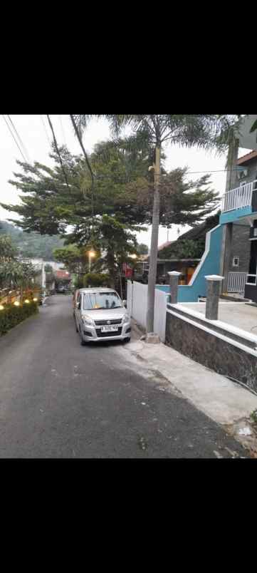 dijual rumah komplek griya winaya