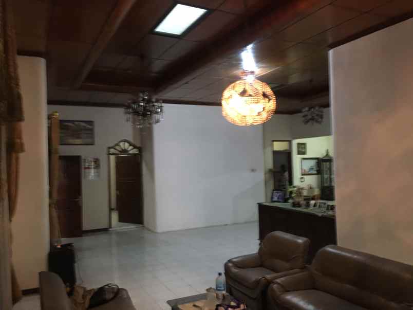 dijual rumah komplek kavling al