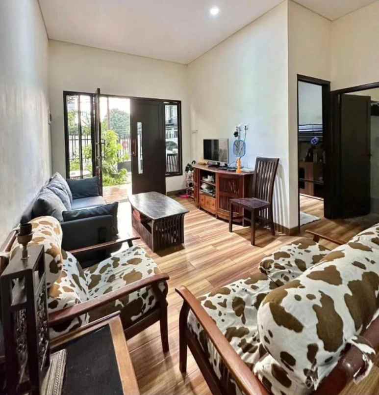 dijual rumah komplek mpr cipete