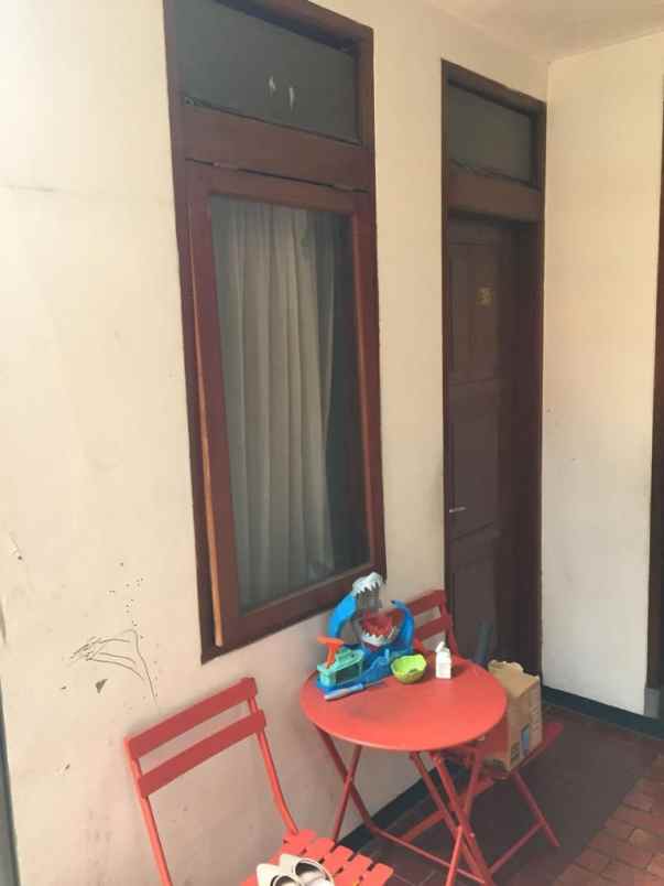 dijual rumah komplek parakan asri