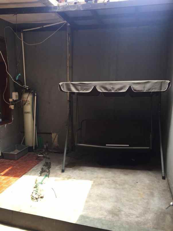 dijual rumah komplek parakan asri