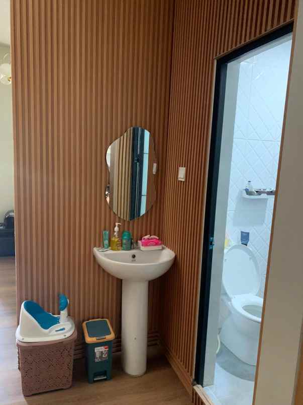 dijual rumah komplek pelni sukmajaya