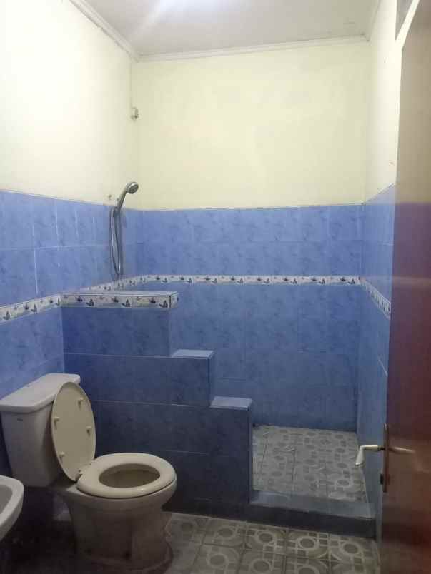 dijual rumah komplek pondok mas