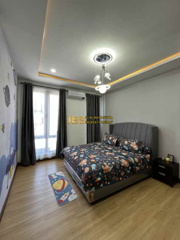 dijual rumah komplek taman malibu indah