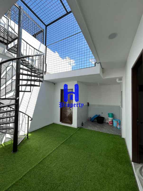 dijual rumah komplek taman malibu indah