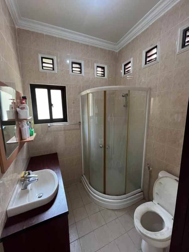 dijual rumah kota batu