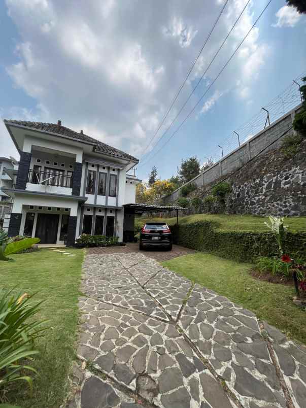 dijual rumah kota batu