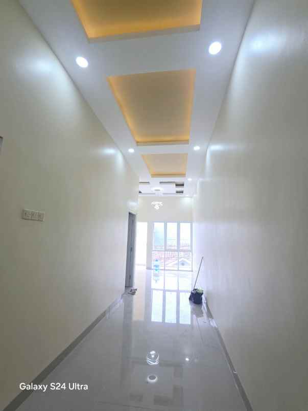 dijual rumah kota harapan indah bekasi