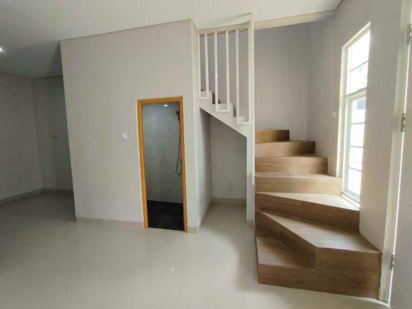 dijual rumah kranggan cibubut