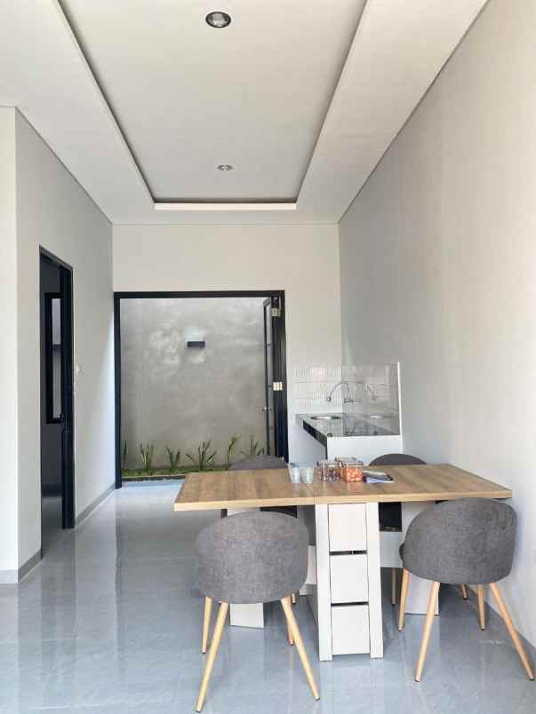 dijual rumah kukusan