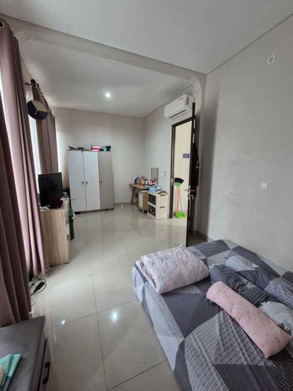 dijual rumah lagoon park bukit golf riverside