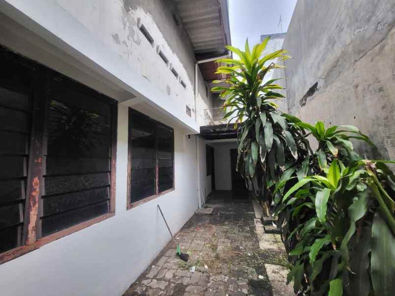 dijual rumah lebak arum
