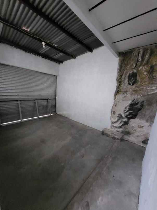 dijual rumah lebak arum