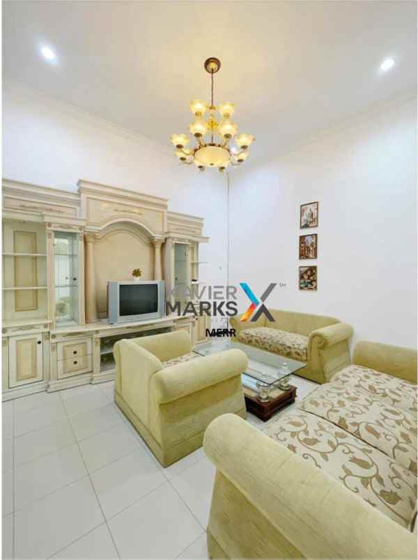 dijual rumah lebak indah timur