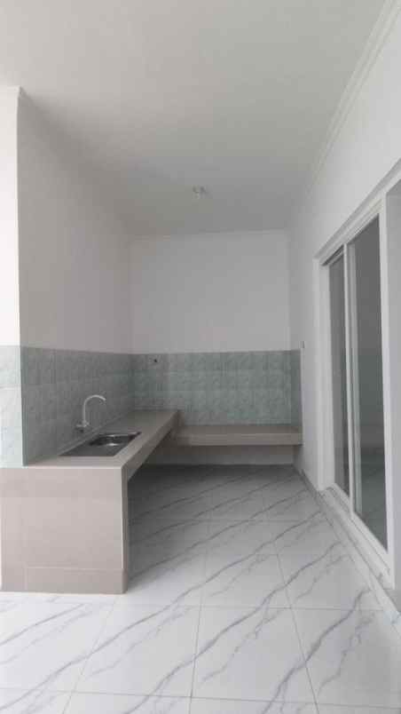 dijual rumah lebak permai