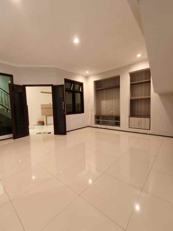 dijual rumah lokasi perumahan bukit dieng kota malang
