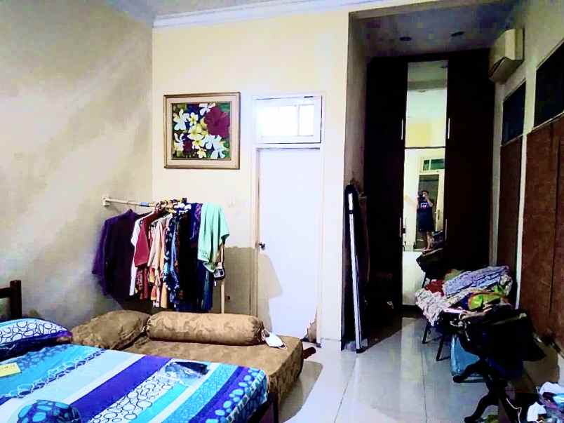 dijual rumah manyar indah