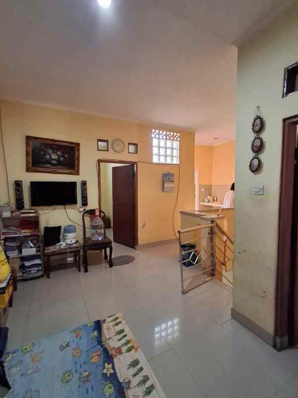 dijual rumah margahayu raya