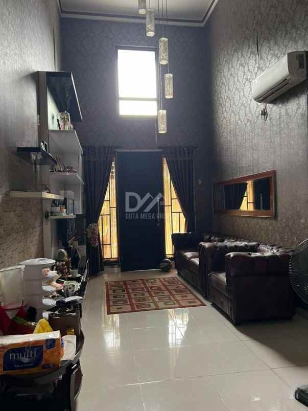 dijual rumah melia residence graha raya