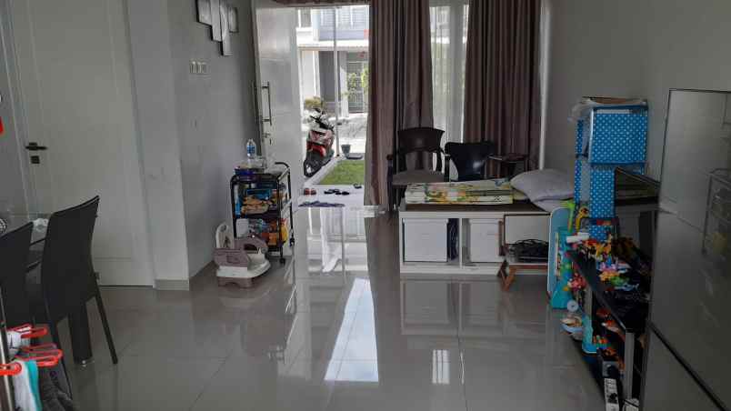 dijual rumah metland menteng jakarta timur