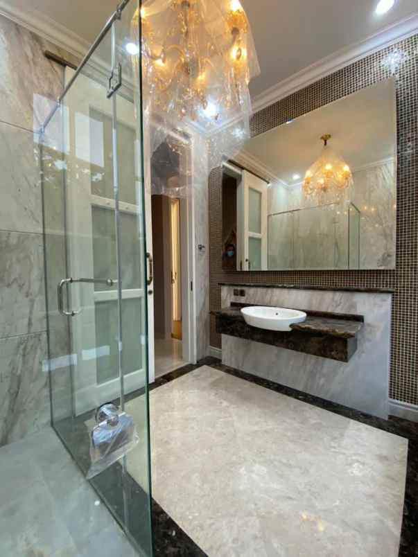dijual rumah mewah lokasi pondok indah jakarta selatan