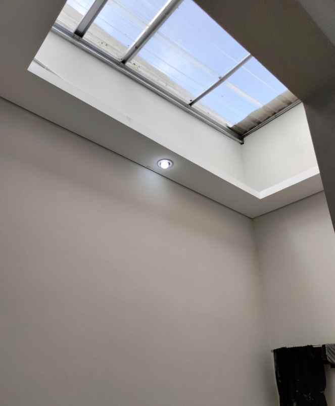 dijual rumah minomartani