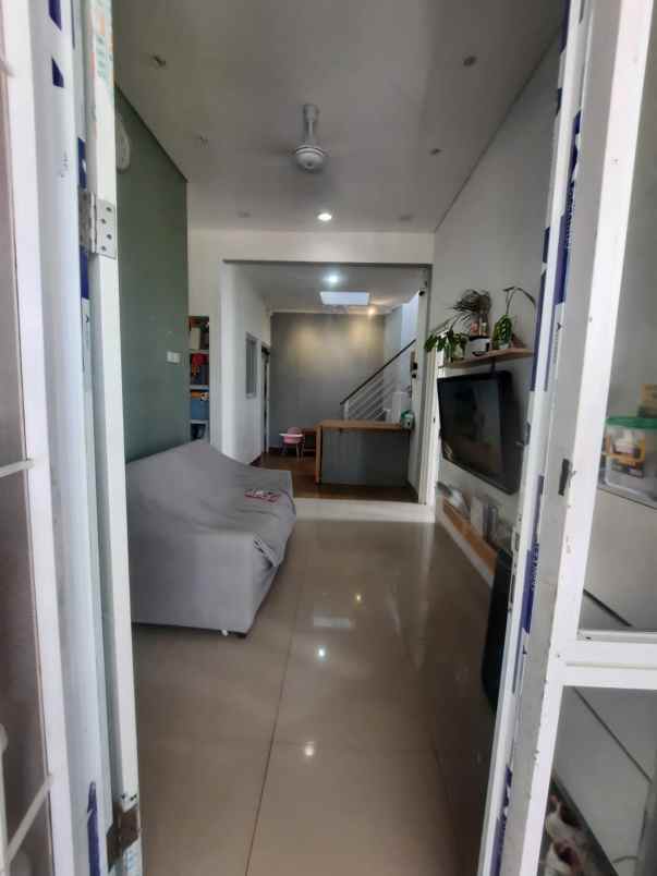 dijual rumah mutiara gading city