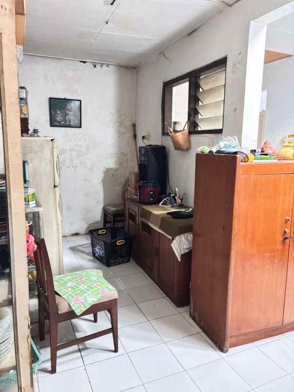 dijual rumah pancoran barat vii