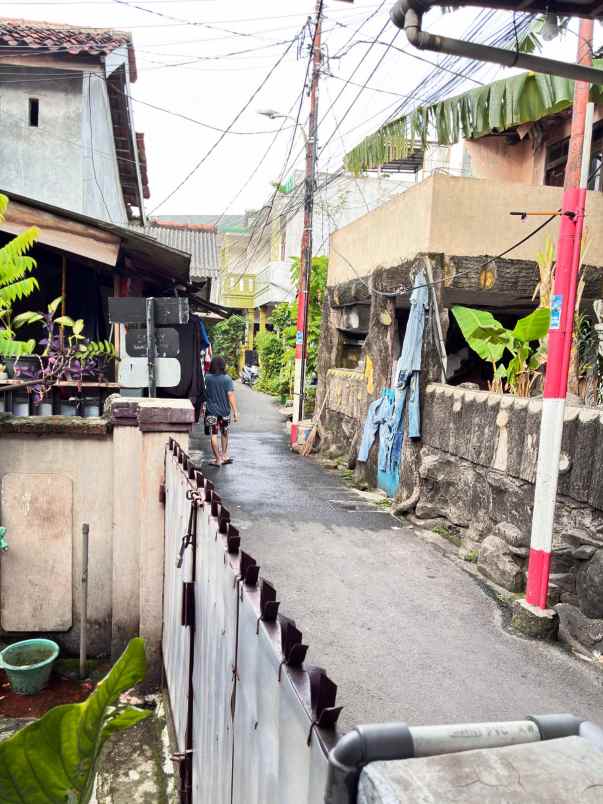 dijual rumah pancoran barat vii