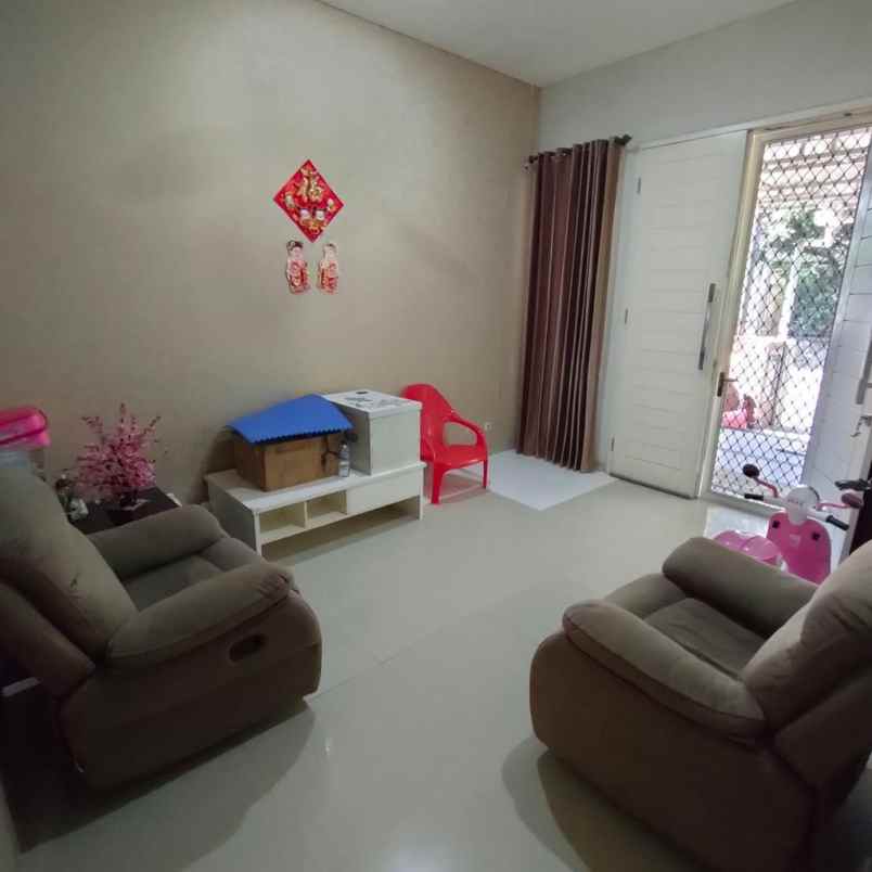 dijual rumah pantai mentari