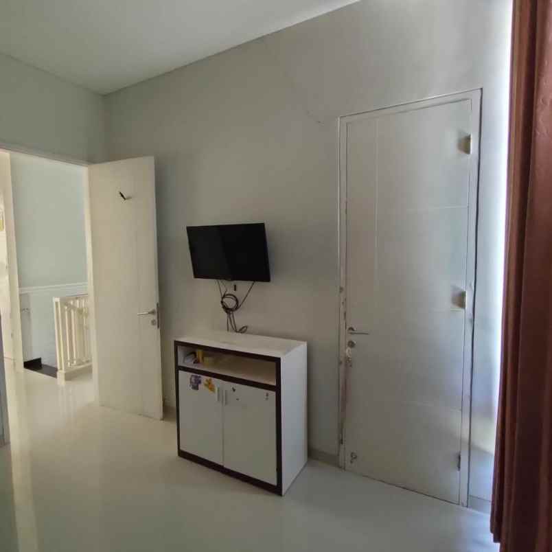 dijual rumah pantai mentari