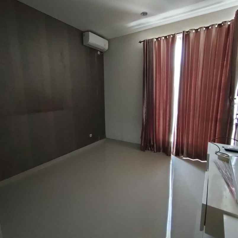 dijual rumah pantai mentari