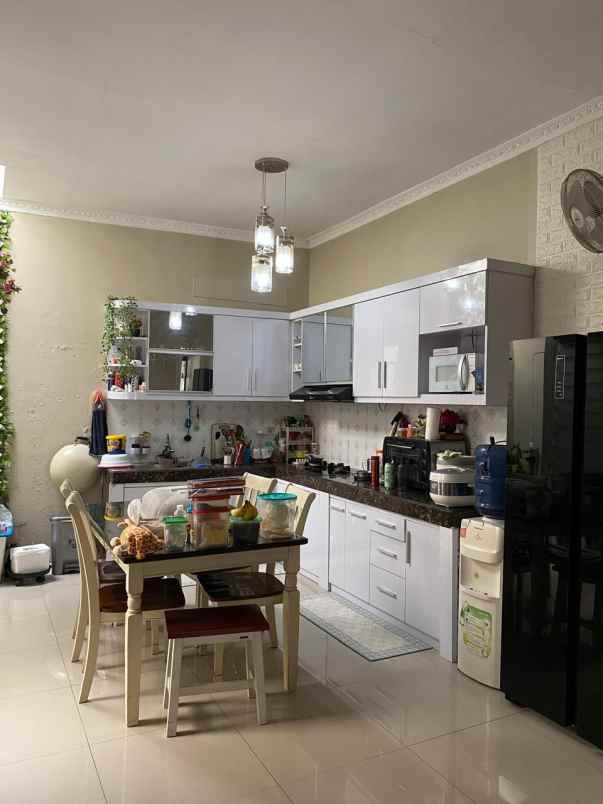 dijual rumah pasteur residence