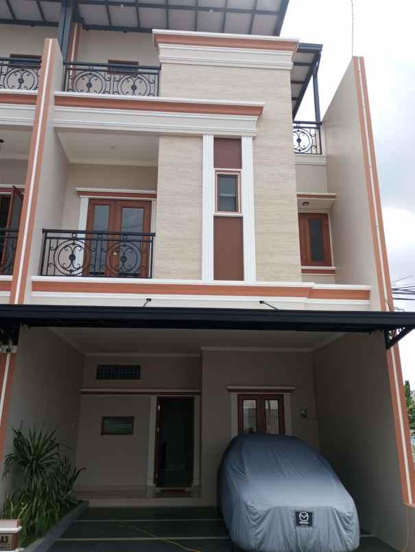 dijual rumah penggilingan baru 1 kp