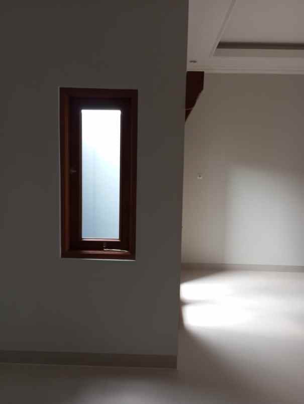 dijual rumah penggilingan baru 1 kp