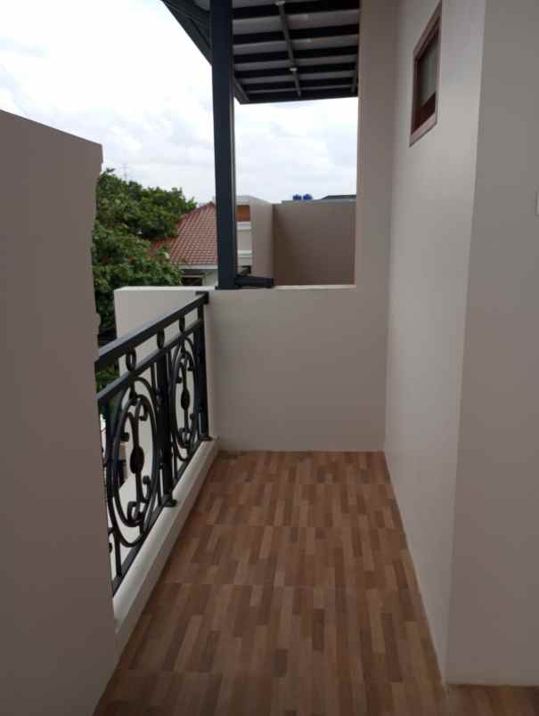 dijual rumah penggilingan baru 1 kp