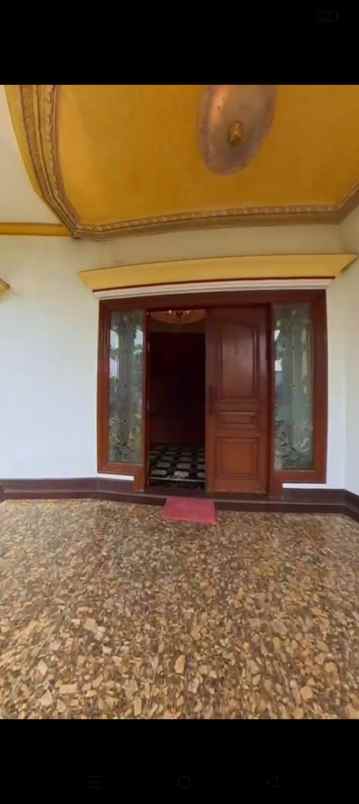 dijual rumah permata buana